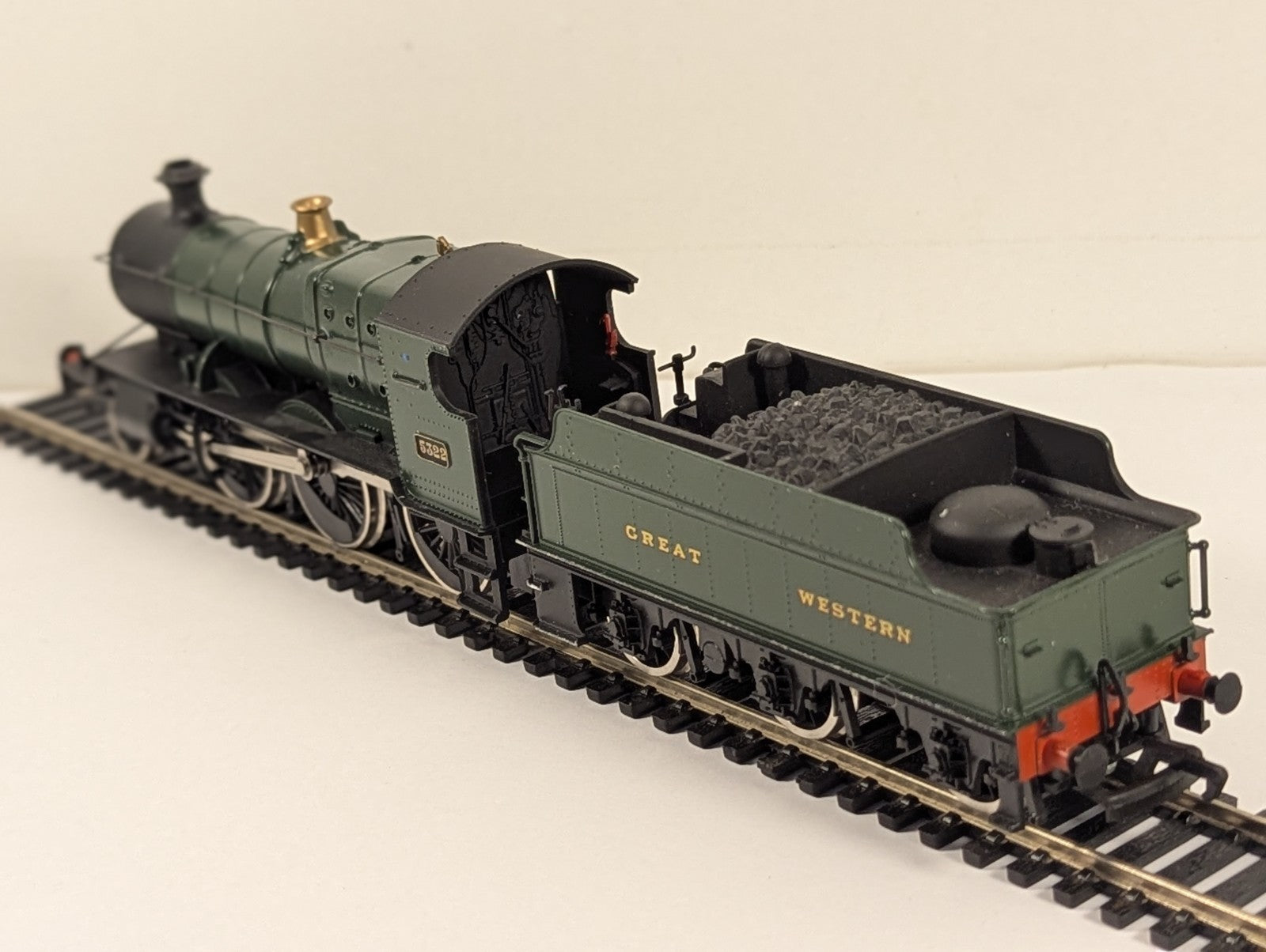 Mainline OO Gauge GWR Class 4300 2-6-0 Mogul No. 5322