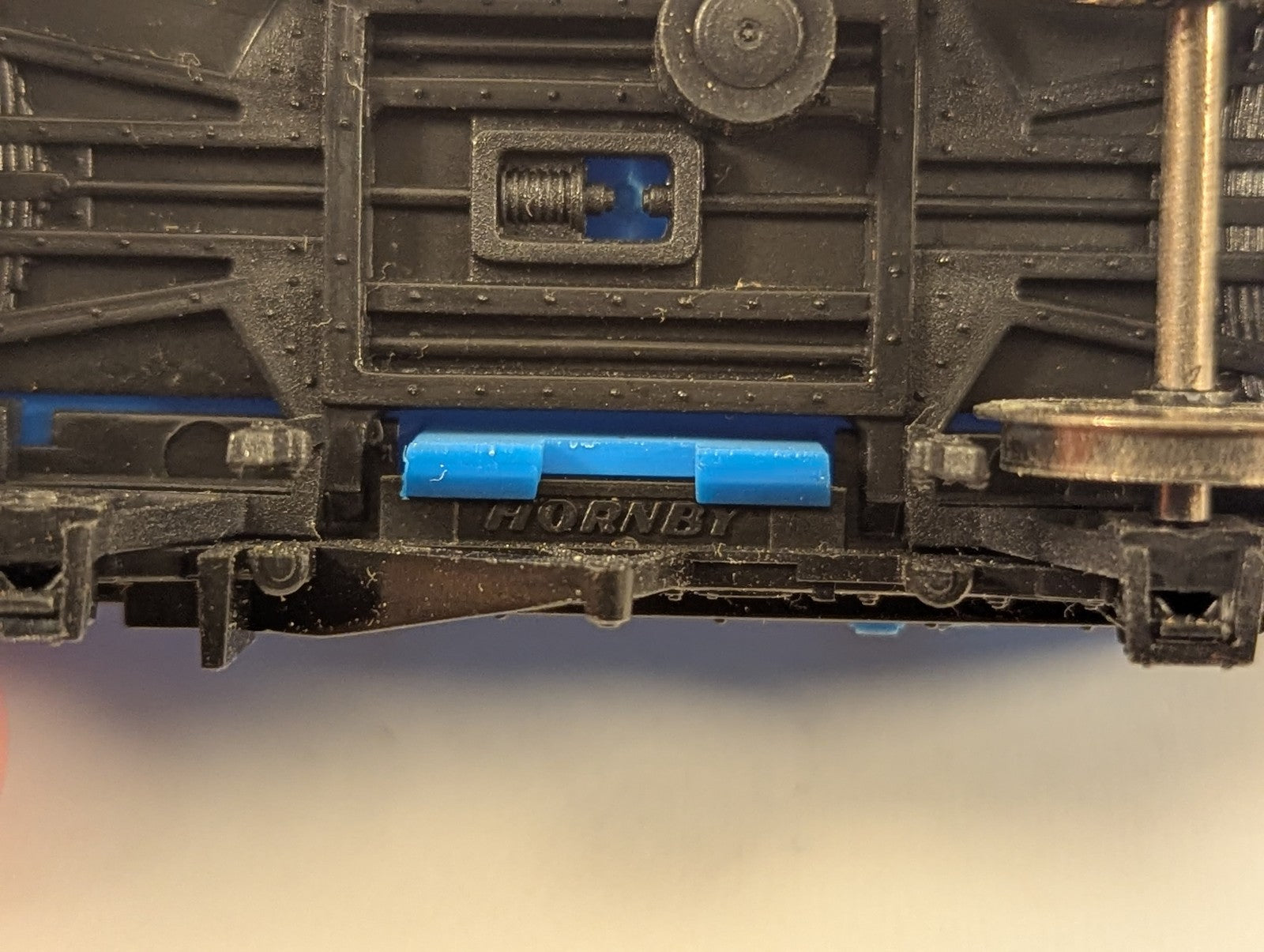 Hornby OO Gauge 5 Plank Open Wagon Blue