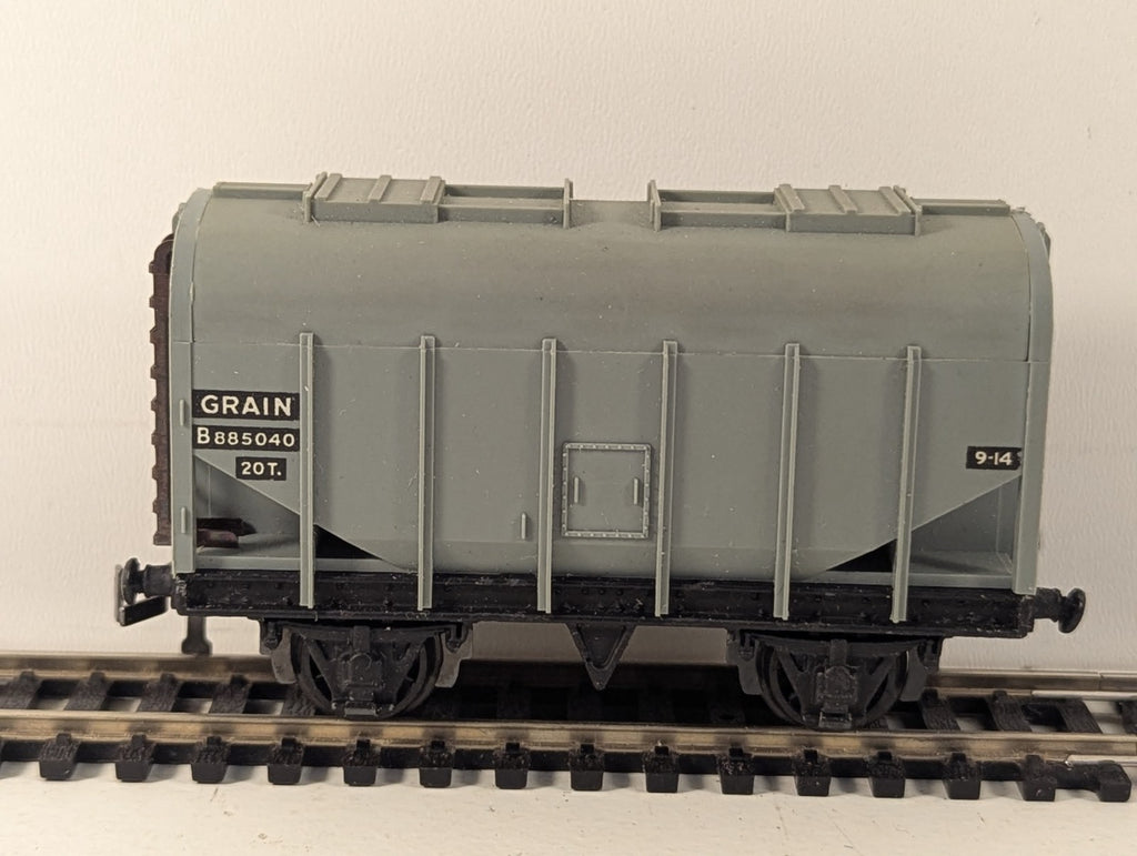 Hornby-Dublo 32067 OO Gauge 20-Ton Bulk Grain Wagon - Boxed - Missing Coupling