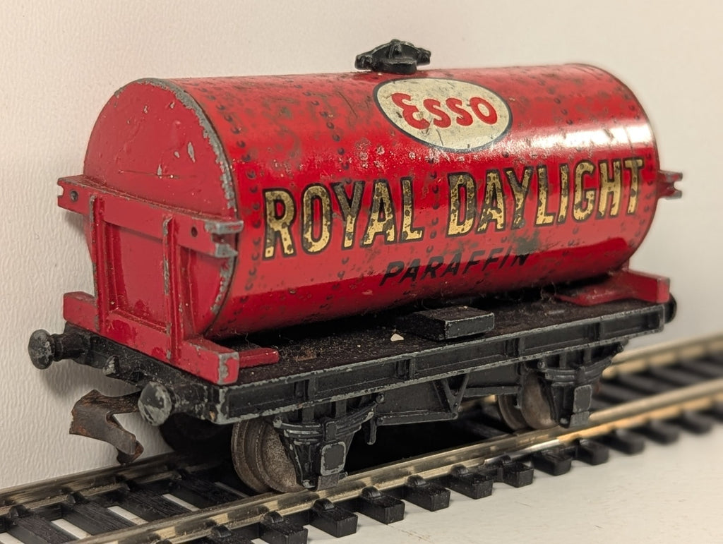 Hornby Dublo D1 OO Gauge Esso Royal Daylight Paraffin Tank Wagon