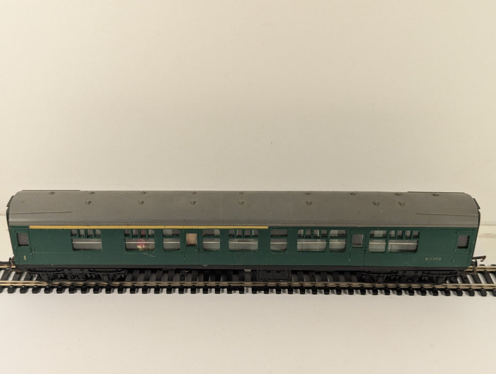Tri-ang Railways R220 OO Gauge BR Southern Green Brake 2nd Coach