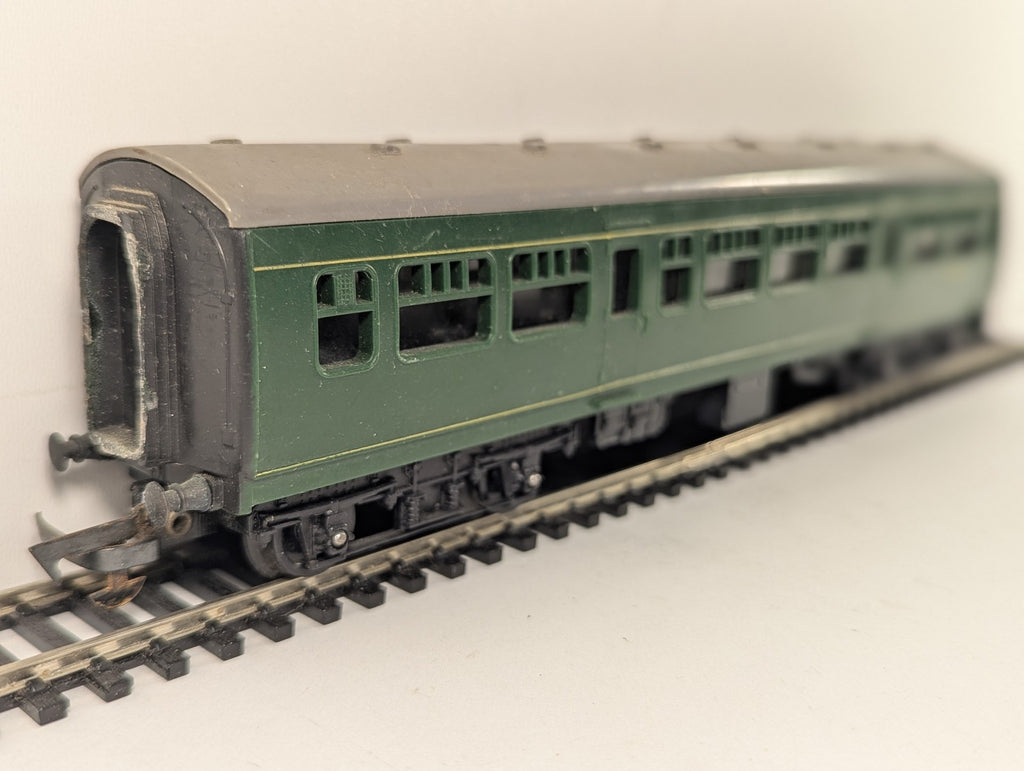 Tri-ang OO Gauge BR Class 101 Diesel Railcar Driving Motor Coach