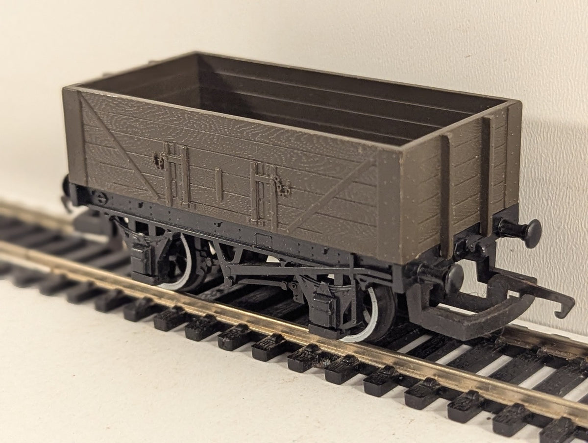 Hornby OO Gauge Troublesome Truck Open Wagon Thomas and Friends