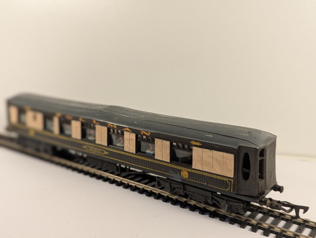 Graham Farish OO Gauge Pullman Coach Iolanthe Boxed