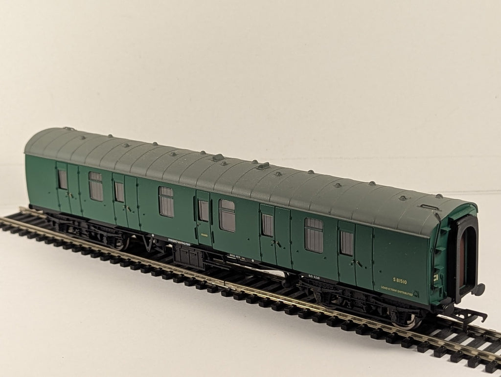 Bachmann OO Gauge BR Mk1 Full Brake BG Passenger Coach S81510 BR Southern Green