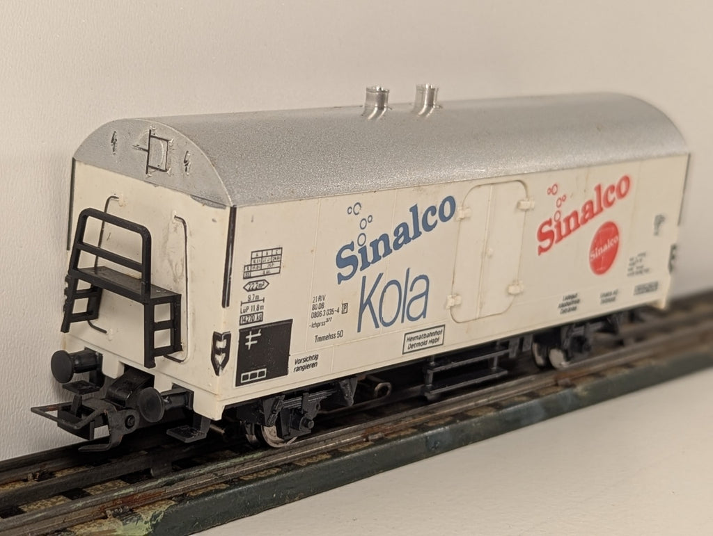 Herkat HO Refrigerator Car – “Sinalco Kola” – 3-Rail
