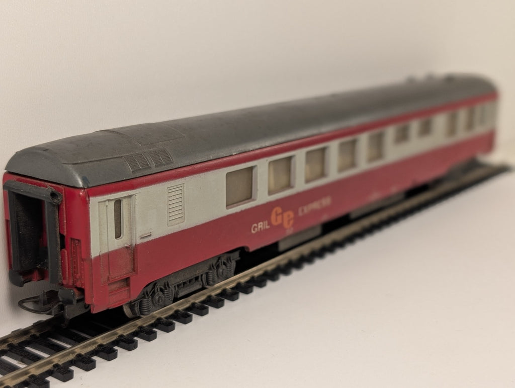 Lima SNCF Gril Express OO Gauge Restaurant Coach