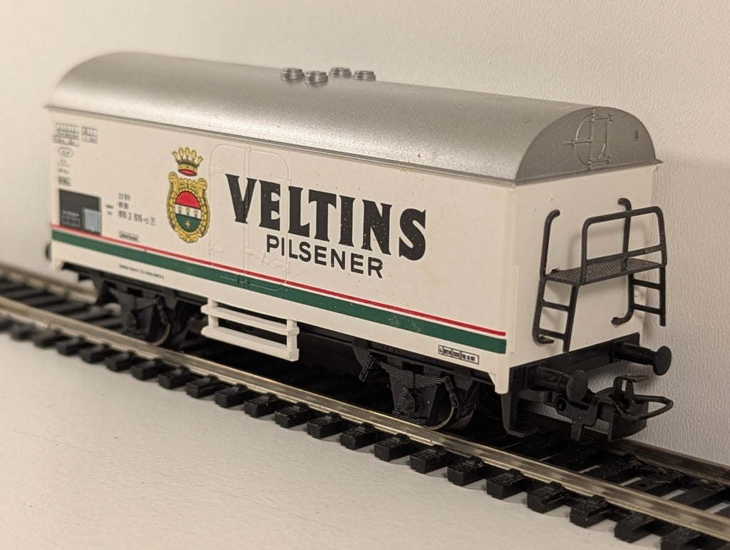 Märklin HO 4416 Veltins Pilsener Refrigerator Wagon