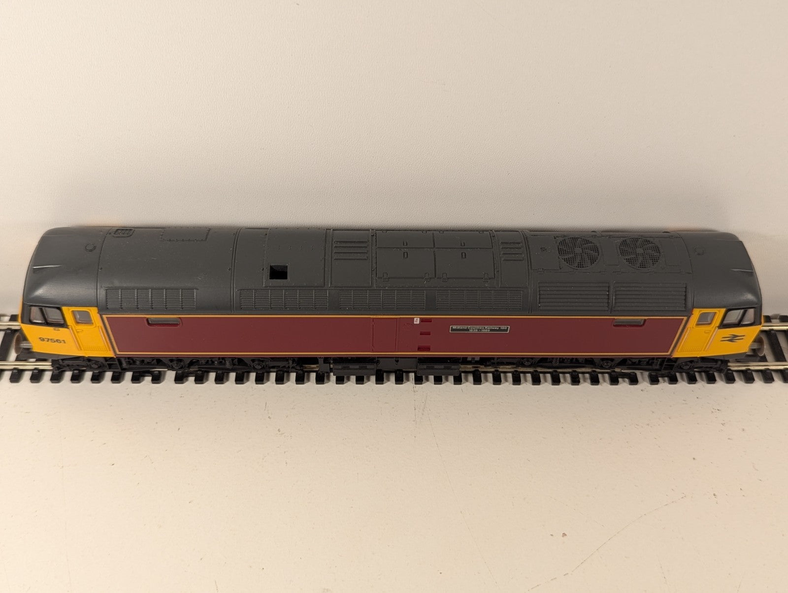 Lima OO Gauge Midland Counties Railway Class 47 Diesel Maroon