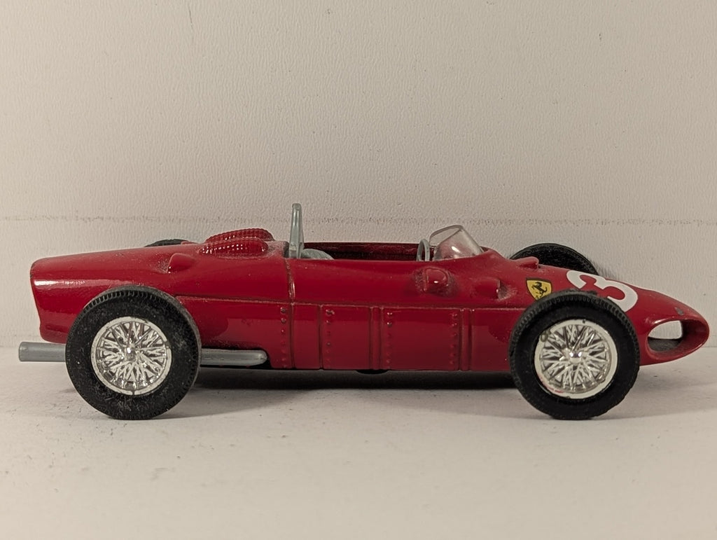 1/35 Scale Ferrari 1961 156 F1 Die-cast Car 38 Red