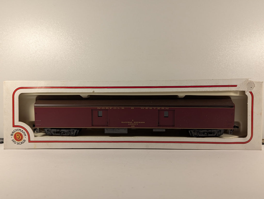 Bachmann HO Scale Norfolk & Western Baggage Car 128 43-1084 J4