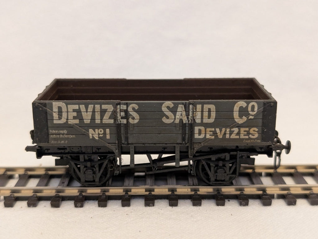 Airfix OO Gauge Devizes Sand Co 7-Plank Open Wagon 1 Devizes Sand Co