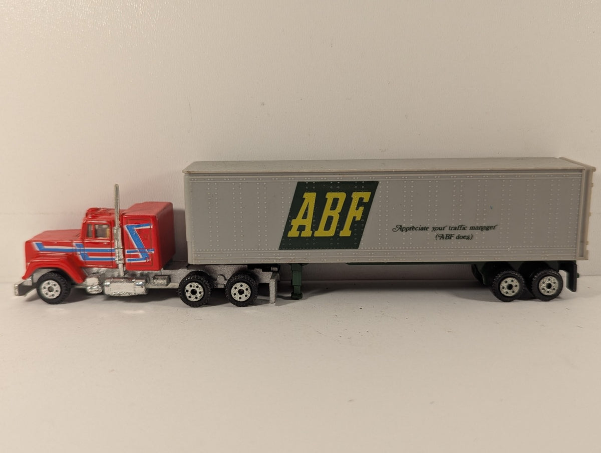 Road Champs Mack Super-Liner with ABF Trailer Die-cast Vehicle