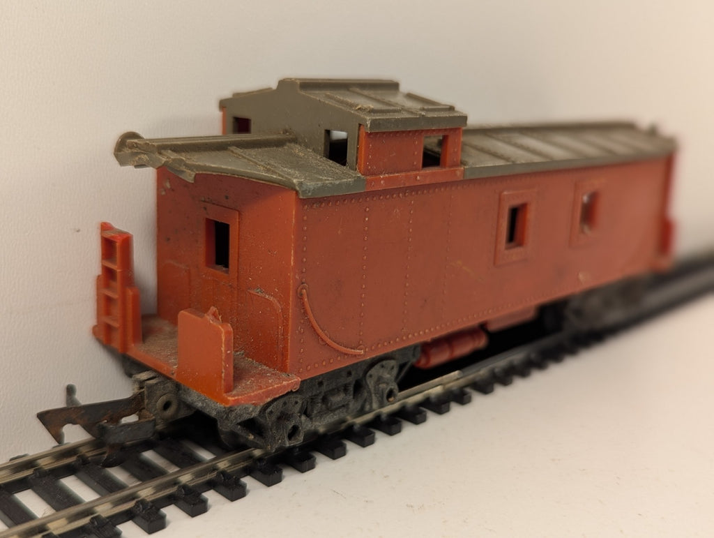 Tri-ang R115 OO Gauge Red Caboose