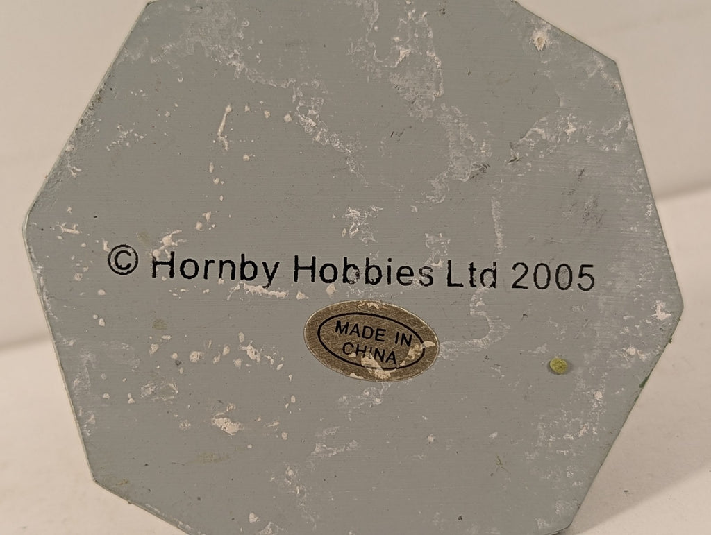 Hornby OO Gauge War Memorial Scenic Accessory R8639