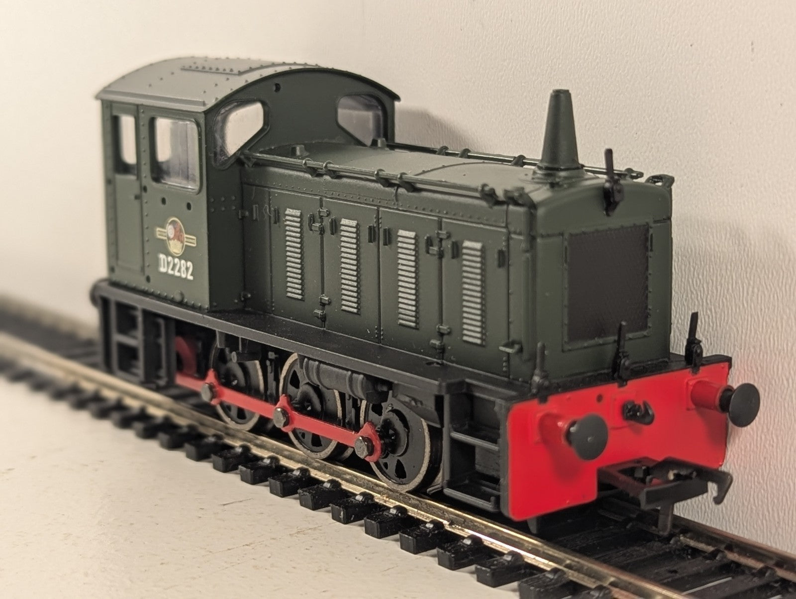 Bachmann OO Gauge Class 04 Diesel Shunter Locomotive D2282 BR Green