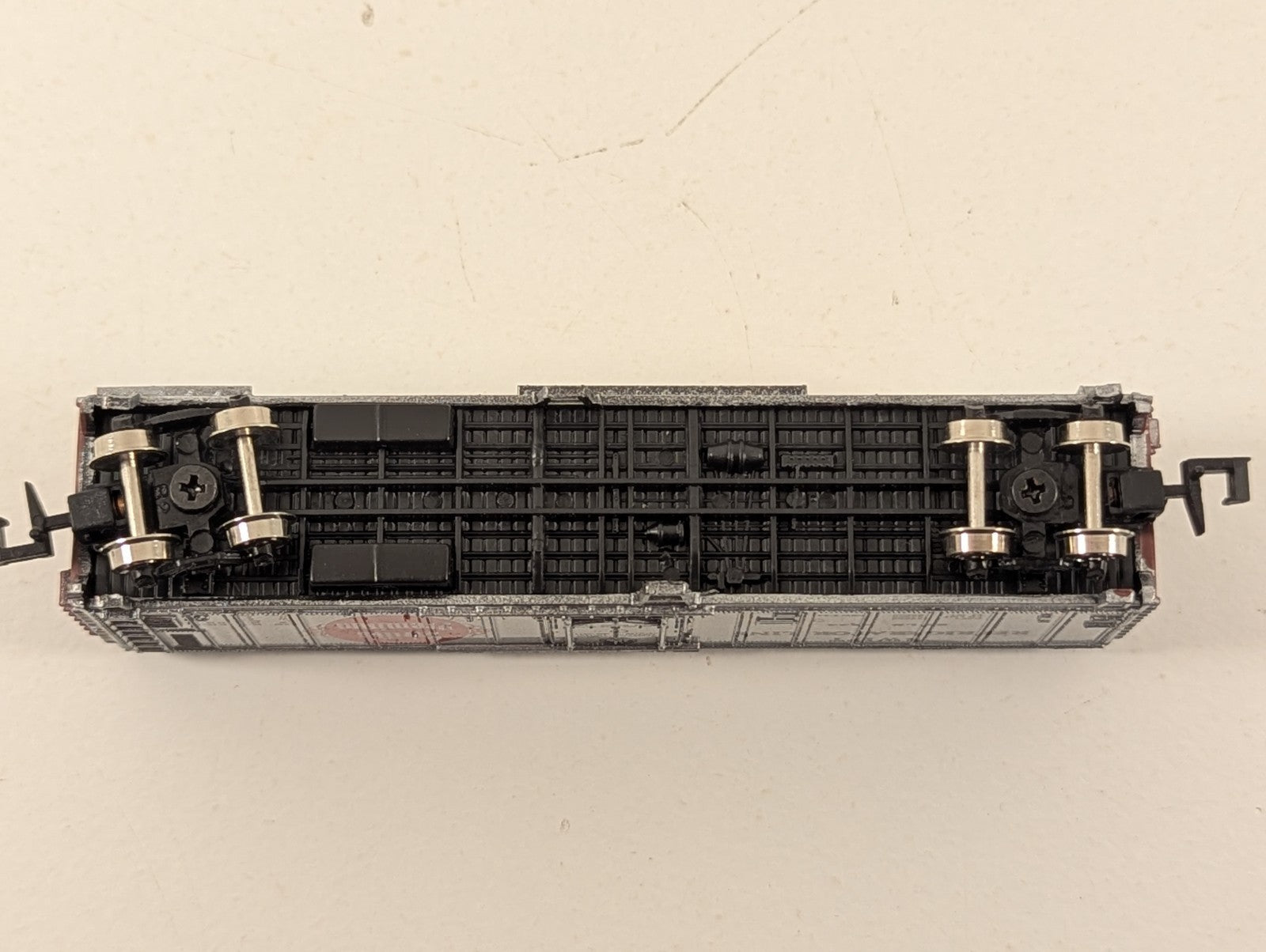 Bachmann N Gauge 51ft Swift's Premium Steel Reefer Car