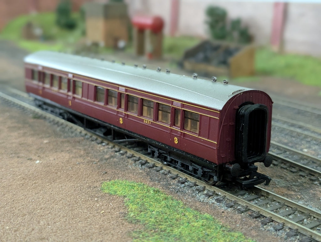 Replica Railways 12201 OO Gauge LMS 57' Composite Coach No. 3621