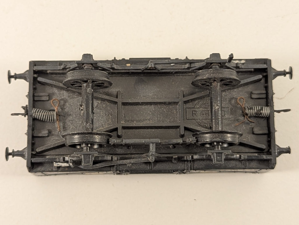 Peco OO Gauge GWR 5 Plank Open Wagon – Built Kit and missing 2 buffer heads