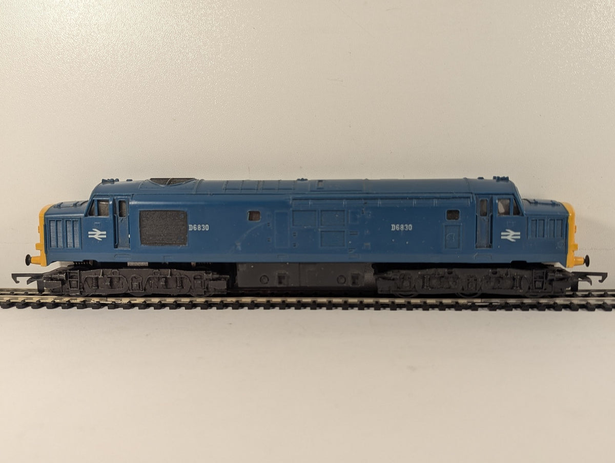 Hornby OO Gauge Class 37 Diesel Locomotive D6830 BR Blue R751