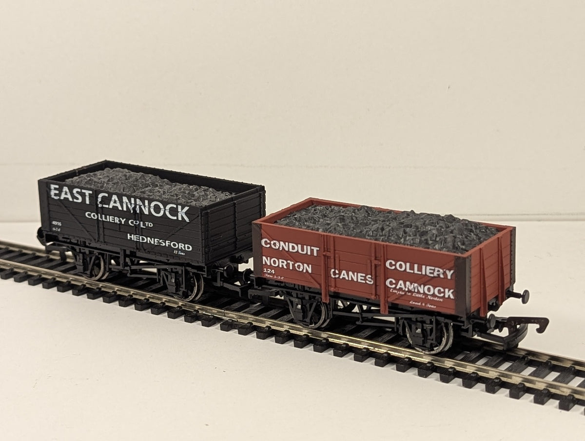 Bachmann OO Gauge Conduit Colliery & East Cannock Wagon Pack Wagons 124, 4916