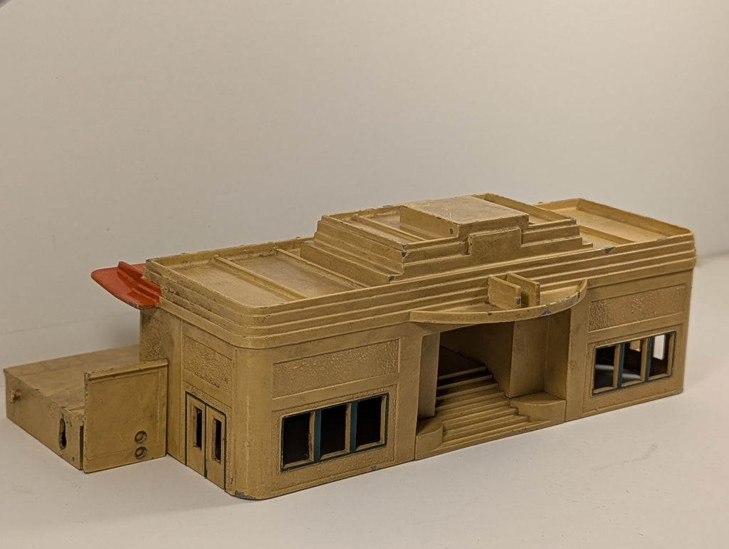 Hornby Dublo OO Gauge D1 Through Station Cream and Orange