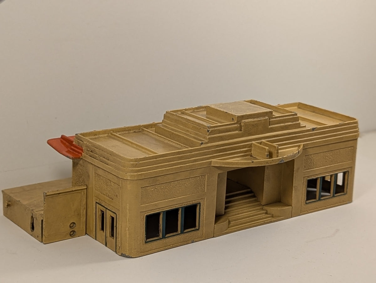 Hornby Dublo OO Gauge D1 Through Station Cream and Orange