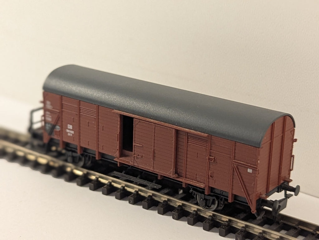 N Gauge Deutsche Bundesbahn Covered Goods Wagon Brown