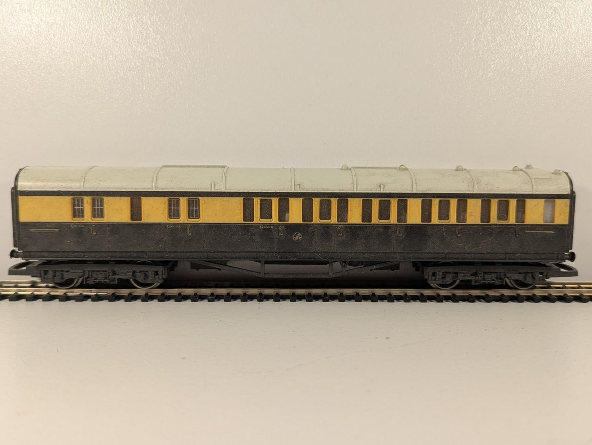Hornby OO Gauge GWR Collett Brake Third Coach