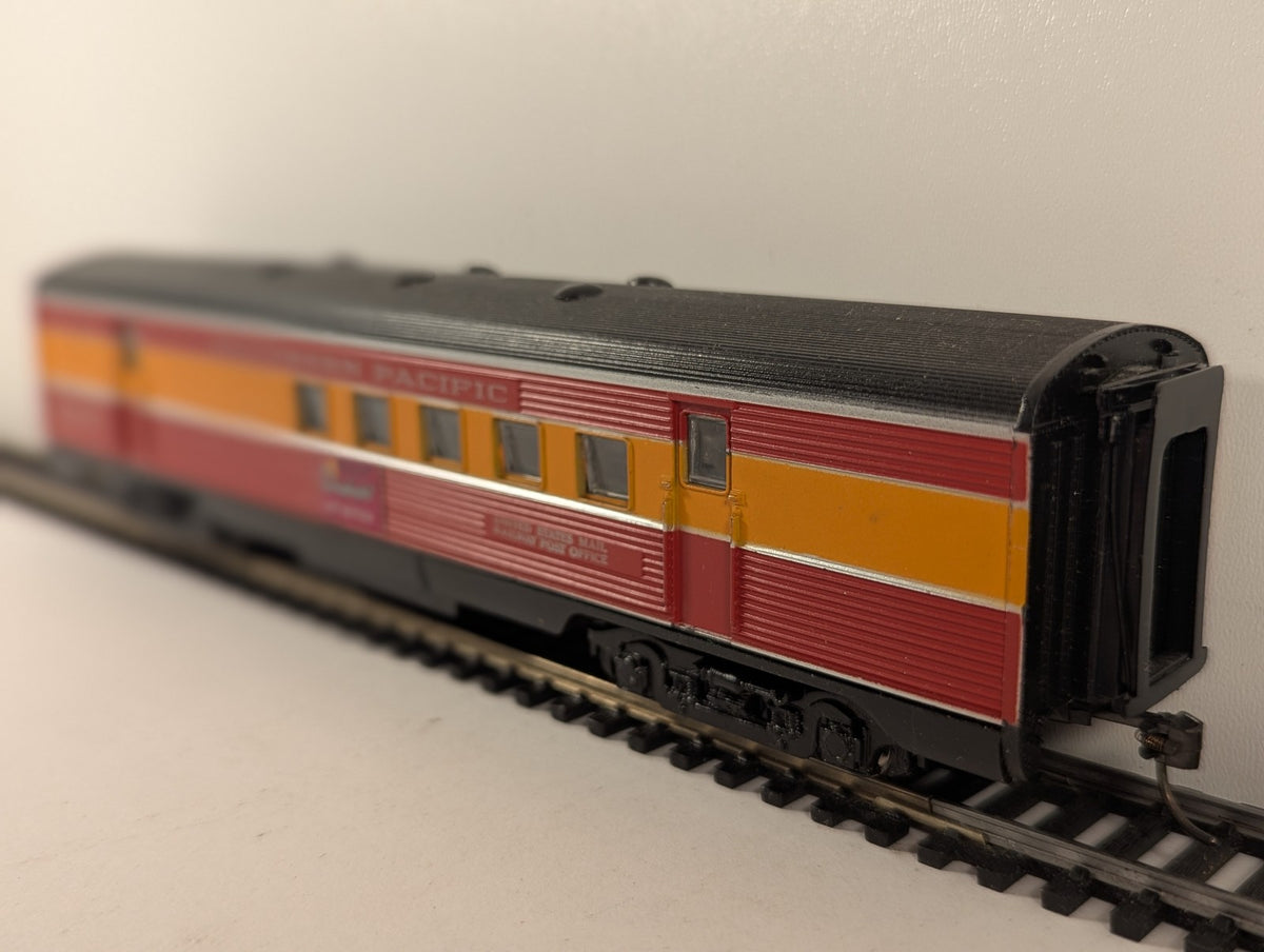 Athearn HO Gauge Southern Pacific Daylight Railway Express Agency Car