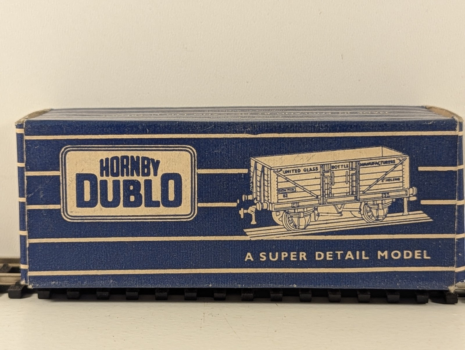 Hornby-Dublo 32069 OO Gauge United Glass Bottles Sand Wagon - Boxed