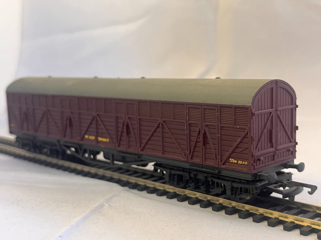 Dapol OO Gauge BR Maroon Siphon H Bogie Van