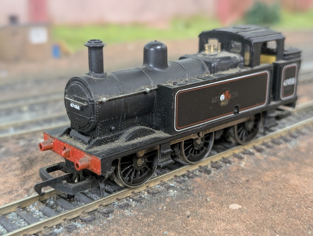 Hornby R058 OO Gauge BR Lined Black Class 3F "Jinty" No. 47458