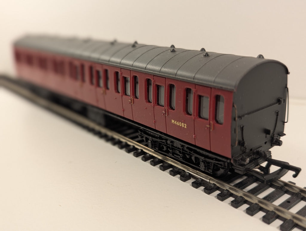 Bachmann Branchline BR Mk1 57ft Suburban Coach M46082 BR Crimson