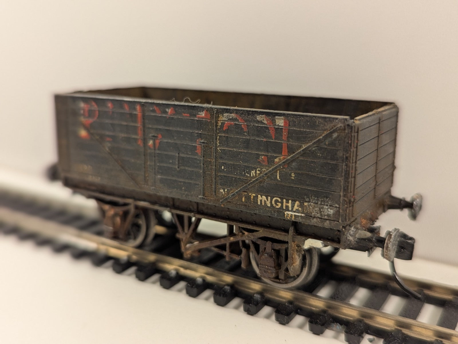Lima L305633 12-Ton 7-Plank Open Wagon – “Pinxton Collieries” No. 930