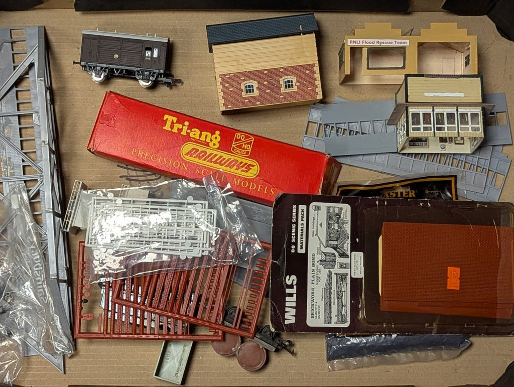 OO Gauge Job Lot of Model Railway Spares