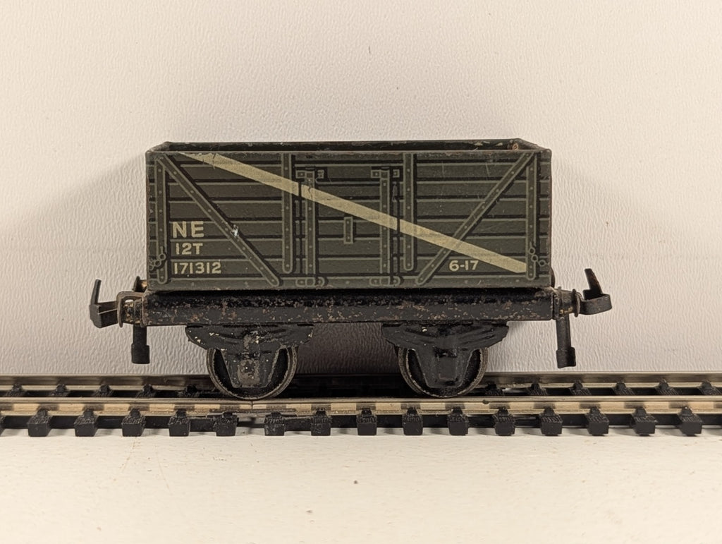 Trix Twin OO Gauge North Eastern 12-Ton Mineral Wagon - Wrong Box