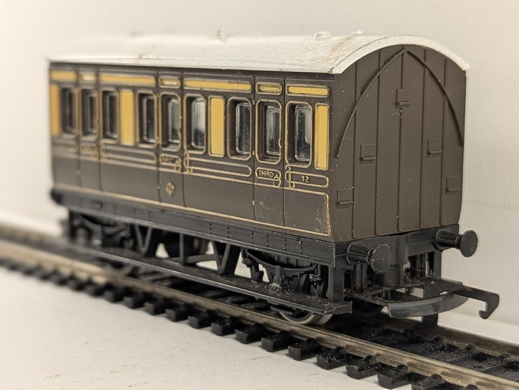 Hornby OO Gauge GWR 4-Wheel Composite Coach Passenger Coach 12