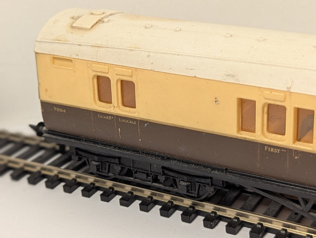 Grafar OO Gauge GWR Corridor Brake Coach