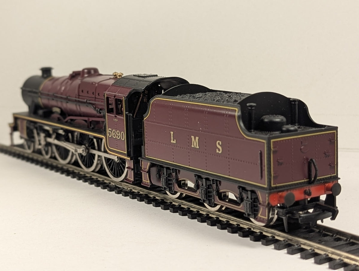 Mainline OO Gauge Jubilee Class 5XP 'Leander' Steam Locomotive 5690 LMS Crimson