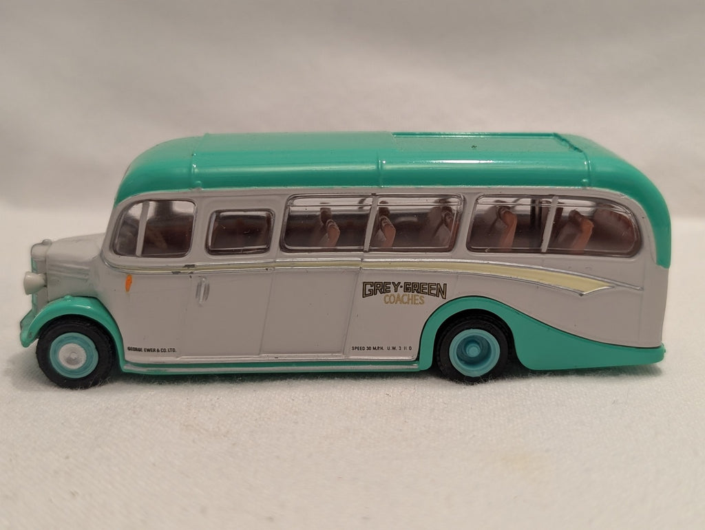 EFE 1:76 Scale Bedford OB Coach Die-cast Coach HYP 561 Grey-Green