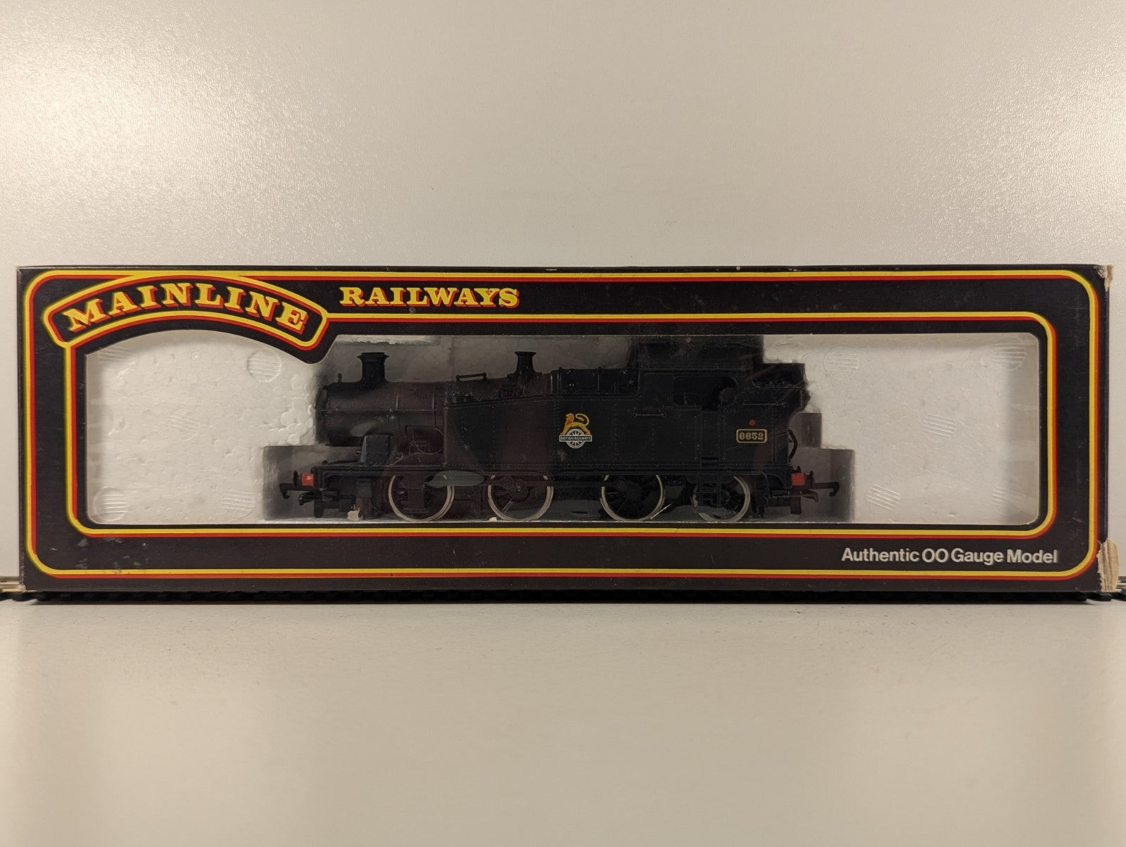Mainline OO Gauge Class 6600 0-6-2T Steam Locomotive 6652 BR Black