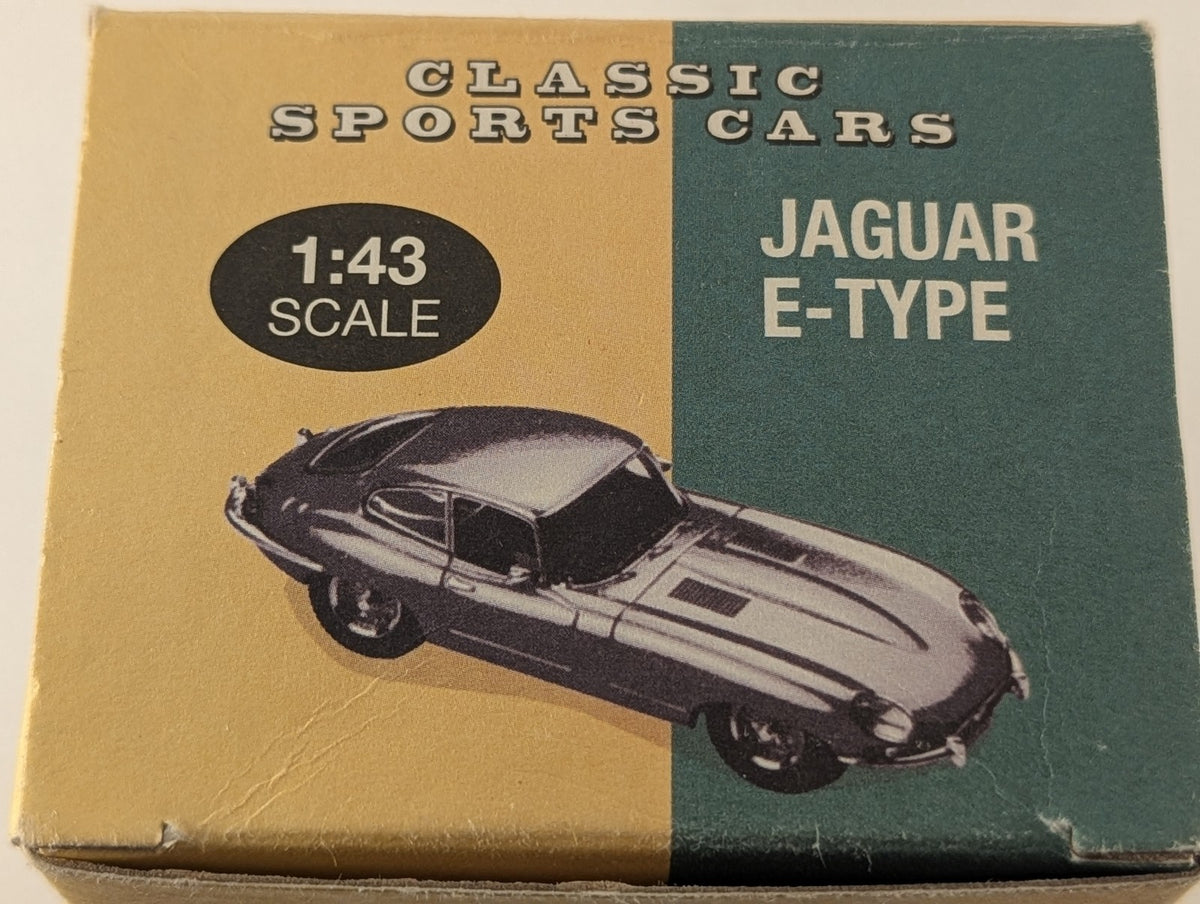 Amercom 1:43 Scale Jaguar E-Type Die-cast Model 77 RW Red