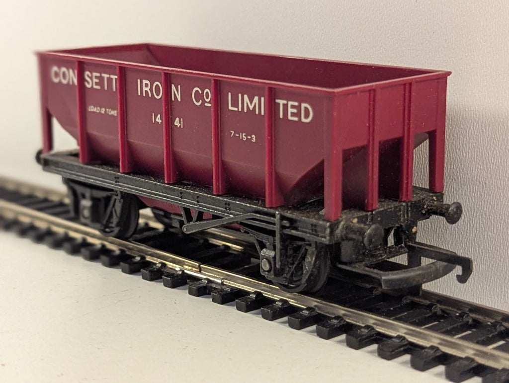 Tri-ang R214C OO Gauge Consett Iron Ore Wagon - missing coupling