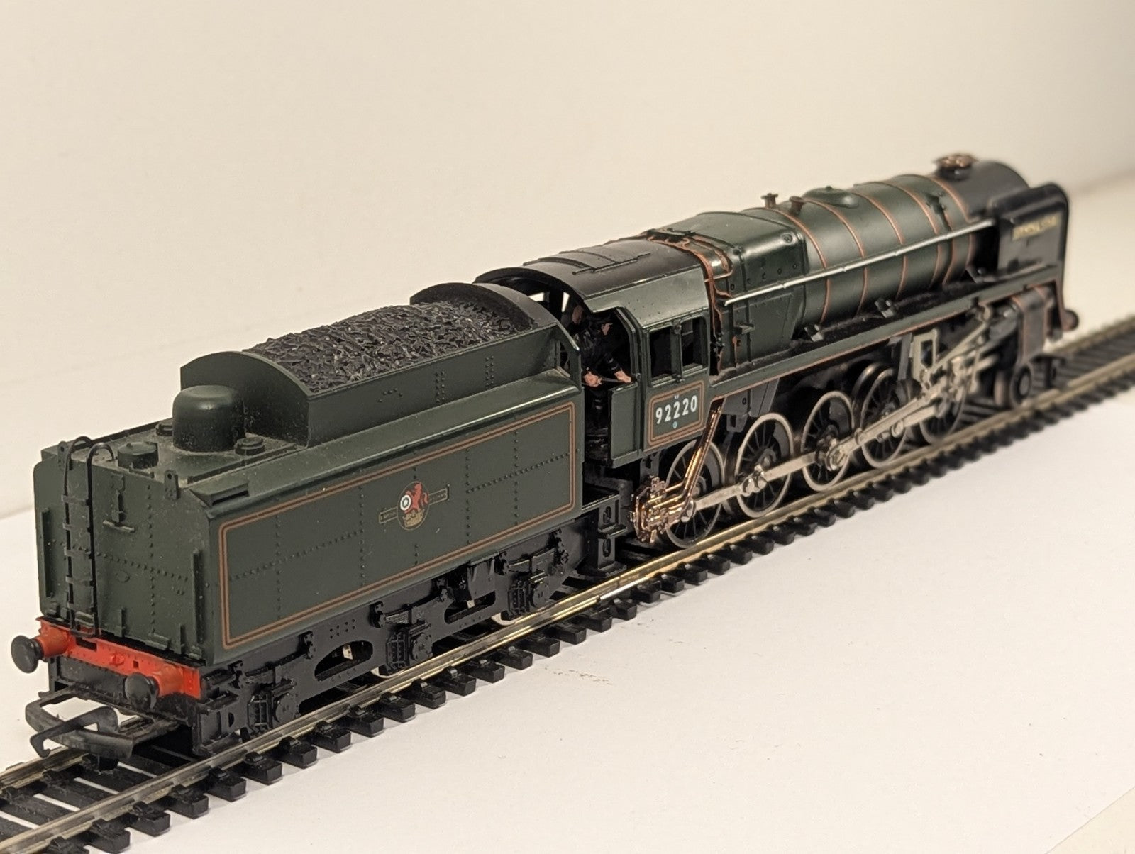 Hornby BR Class 9F "Evening Star" No.92220 2-10-0 Steam Locomotive OO Gauge