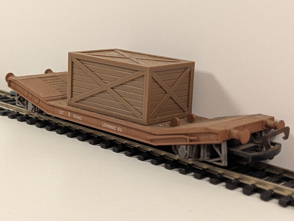 Airfix 54330 25-Ton Lowmac Machine Wagon – Crate Load – OO Gauge