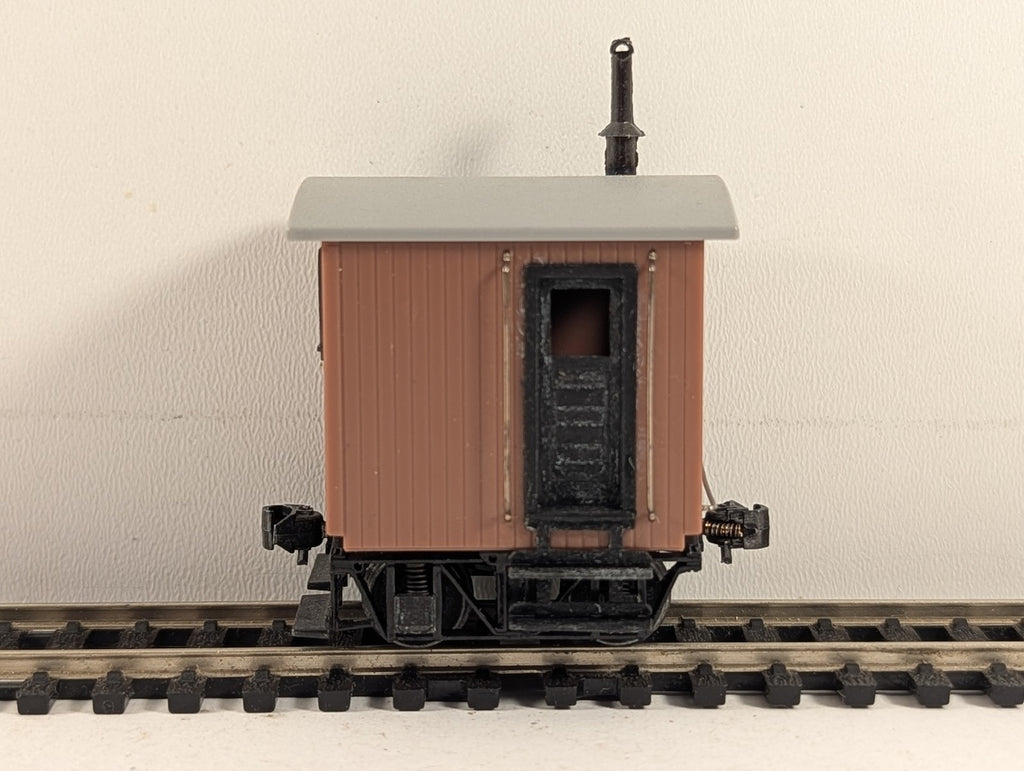 Kadee HO Scale Industrial and Logging Caboose Brown 104