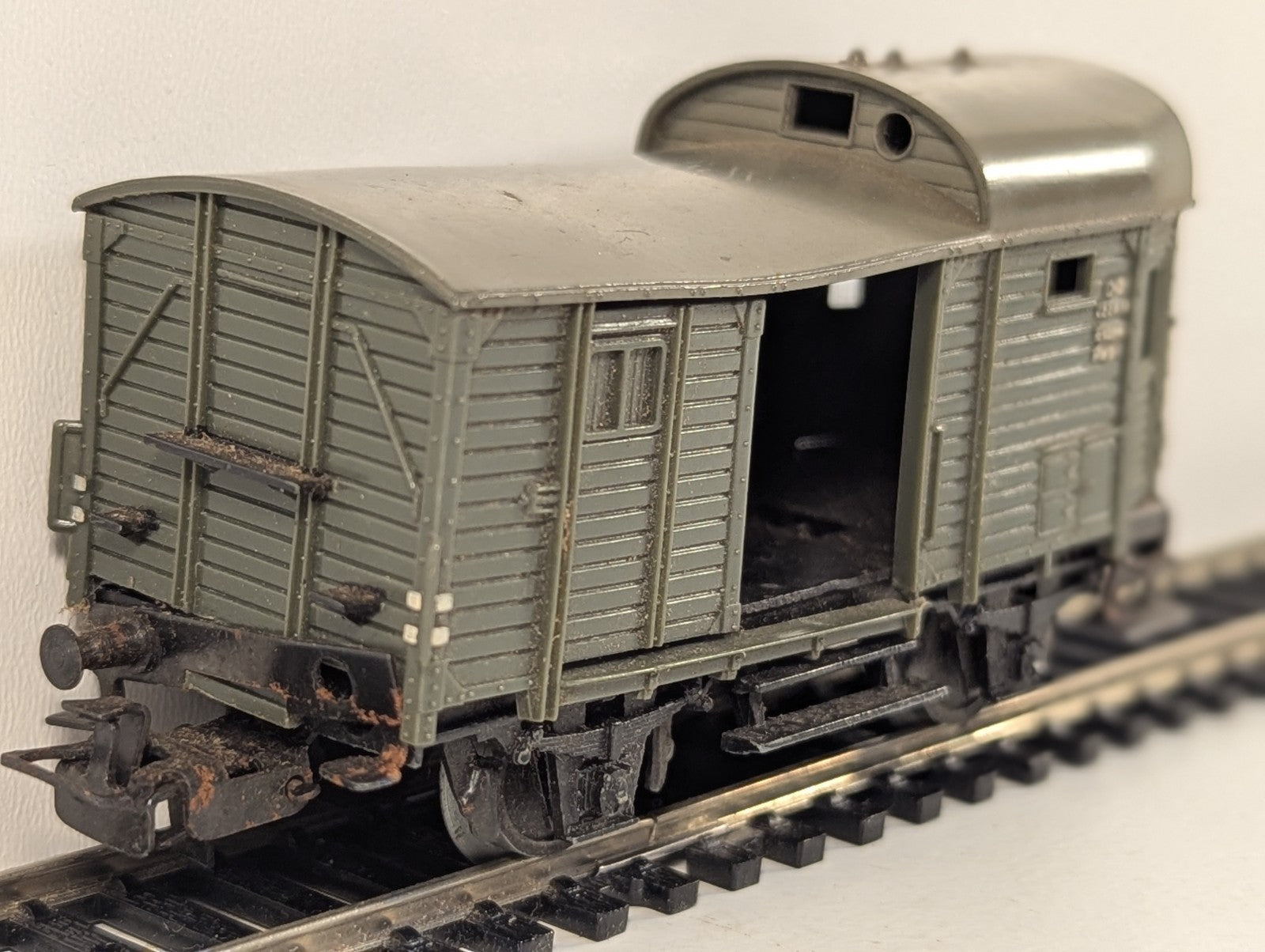 Märklin 4600 H0 Gauge DB Freight Guard's Van - Damaged