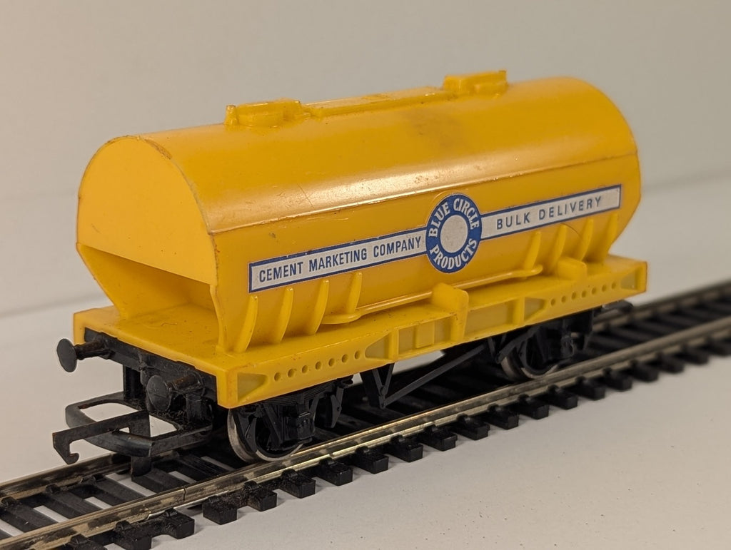 Hornby OO Gauge Presflo Cement Wagon Goods Wagon Blue Circle Cement R242