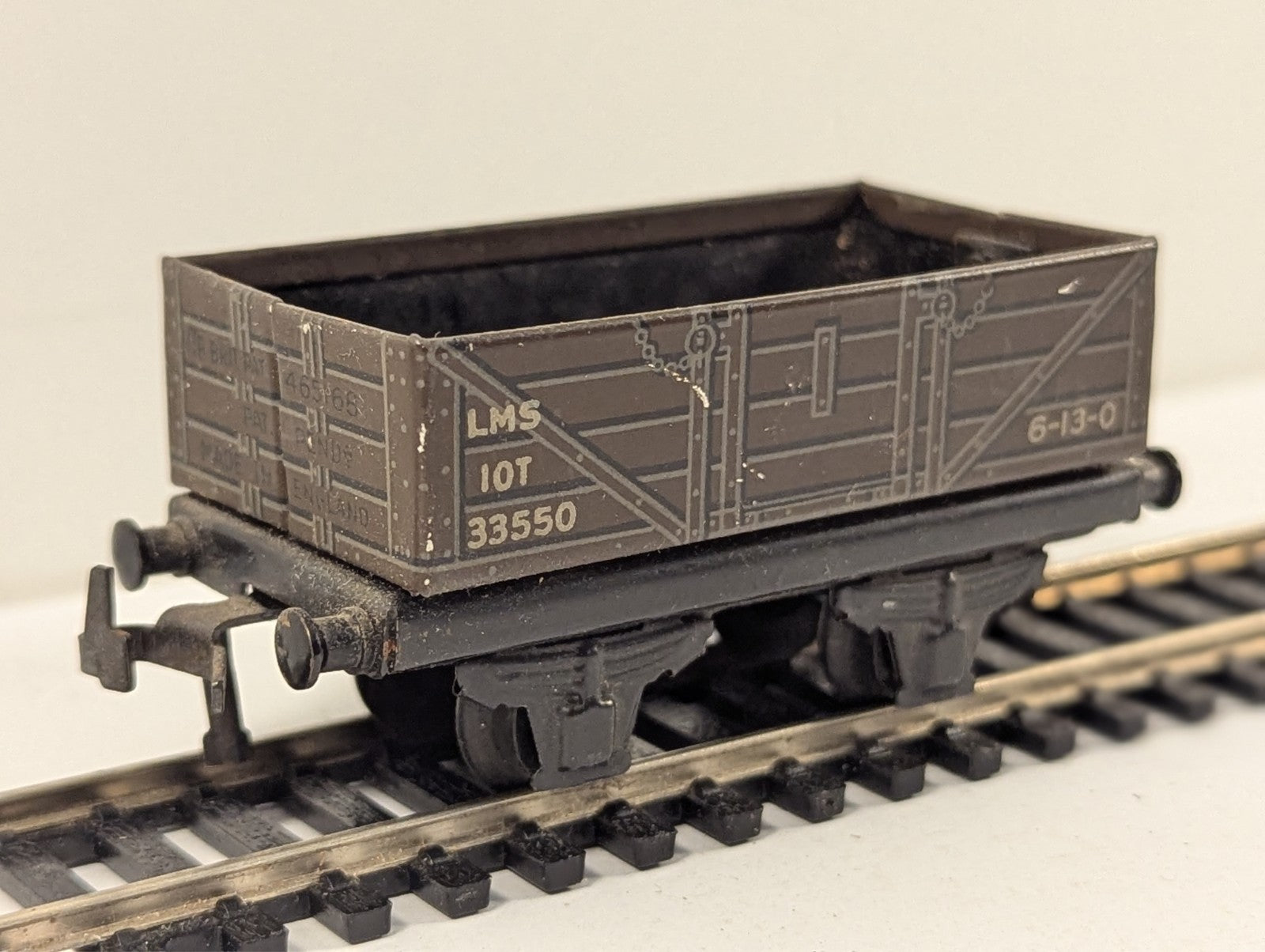 Trix OO Gauge LMS 5 Plank Open Mineral Wagon